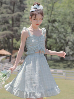 SNBL Girl : ชุดเซ็ทแฟชั่นสไตล์ญี่ปุ่นน่ารักๆ เสื้อแขนกุด และ กระโปรงลายตารางพิมพ์ลายดอกไม้เข้าชุด (ราคาแยกชิ้นค่ะ) แบรนด์แท้