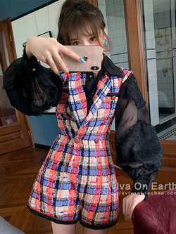 Aviva On Earth : พรีออเดอร์ จั๊มสูทผ้าทวีตขาสั้นแต่งปกคอวีผ่าลึก งานไฮเอนด์แบรนด์แท้