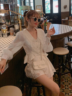 Palglg : พรีออเดอร์ ชุดเซ็ตแฟชั่นสีแชมเปญ แบบสวยหรู ผ้าลายลูกไม้ เสื้อแขนยาว + กางเกงขาสั้น แบรนด์แท้