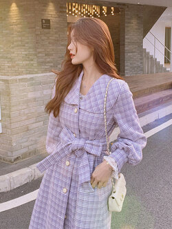 Palglg : พรีออเดอร์ ชุดโค้ทยาวแฟชั่นสีม่วงลายสก๊อต มีสายผูกด้านหน้า แบรนด์แท้
