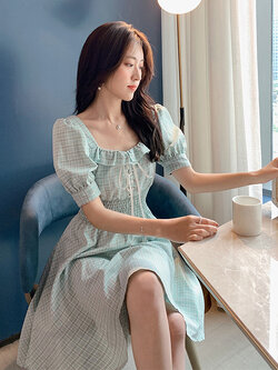 Palglg : พรีออเดอร์ เดรสแฟชั่นสไตล์หวานน่ารักๆ ทรงตุ๊กตา สีเขียวลายสก็อต แบรนด์แท้