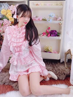 Summer Joy : พรีออเดอร์ เสื้อแขนยาวแฟชั่นแต่งระบาย และ กระโปรงพิมพ์ลายน่ารักๆ เข้าชุด (ราคาแยกชิ้น) แบรนด์แท้