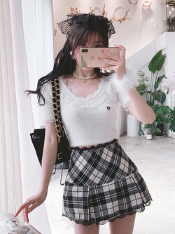 Summer Joy : พรีออเดอร์ กระโปรงแฟชั่นสีดำลายสก็อต แบรนด์แท้