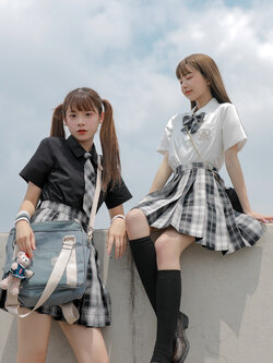 SNBL Girl : เสื้อเชิ้ตแฟชั่นสไตล์ยูนิฟอร์มแขนสั้น มีให้เลือก 2สี (สินค้าไม่รวมโบว์และเนคไทค่ะ) แบรนด์แท้