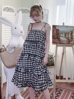 Summer Joy : เดรสยาวสายเดี่ยวผูกไหล่หวานๆ มีให้เลือก 2 สีค่ะ งานแบรนด์ (สินค้าไม่รวมเสื้อใส่ทับตัวนอกค่ะ)