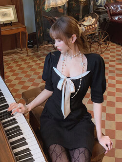 Girly Fancy Club : พรีออเดอร์ เดรสแฟชั่นแขนสั้น เว้าหลัง สม็อคเอว แต่งสายผูกโบว์แบบสวย แบรนด์แท้