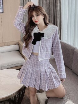 พรีออเดอร์ : ชุดสูทเซ็ทสองชิ้นแฟชั่น เสื้อเบลเซอร์ครอปสั้นปกลูกไม้ + กระโปรงจีบเข้าชุด มีให้เลือก 2 สี