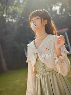 SNBL Girl : พรีออเดอร์ ชุดเซตแฟชั่นน่ารักๆ (ราคาแยกชิ้น) เดรสแขนกุดสีเขียวระบายลูกไม้ / เสื้อคลุมถักแขนยาว แบรนด์แท้