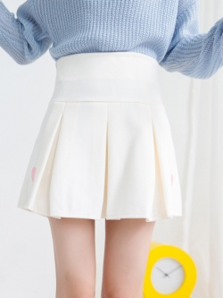 พรีออเดอร์ : กระโปรงแฟชั่นจีบรอบ กระโปรงเทนนิส รุ่นปักลายหัวใจด้านหน้าซ้ายขวา "รุ่นเนื้อผ้าขนหนา คุณภาพดี" (มีให้เลือก 4 สี)