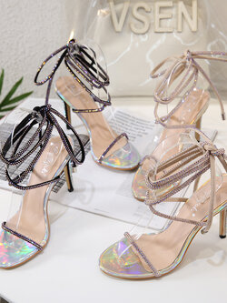 พรีออเดอร์ : รองเท้าแฟชั่นส้นสูงสีโฮโลแกรม ส้นสูง 11 cm. ประดับเพชร มีให้เลือก 2สี