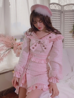 พรีออเดอร์ : เดรสแฟชั่นสไตล์ญี่ปุ่นสีชมพูแขนยาว เนื้อผ้าหนา ช่วงกระโปรงผ่าข้างแต่งสายตามแบบ