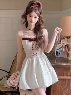 Acaine : พรีออเดอร์ เดรสแฟชั่นสไตล์หวานน่ารัก รุ่นแขนสั้นและสายเดี่ยว แบรนด์แท้