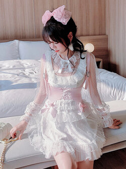 Summer Joy : พรีออเดอร์ ชุดเดรสแฟชั่นสไตล์หวานสีขาวแขนยาว (สินค้าไม่รวมเข็มขัดสีชมพู และ เสื้อกั๊กค่ะ) แบรนด์แท้