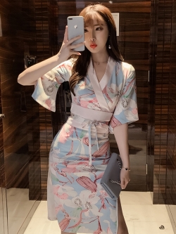 พรีออเดอร์ : เดรสยาวแฟชั่นกิโมโนผ่าข้างแบบสวยเก๋ ติดซิปหลัง มีให้เลือก 2 สี