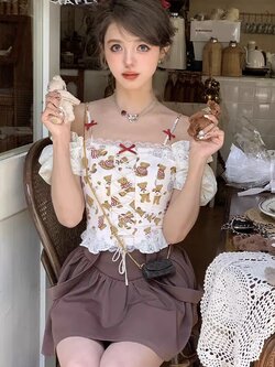 Acaine : พรีออเดอร์ เสื้อแฟชั่นเปิดไหล่พิมพ์ลายหมีน่ารักๆ แบรนด์แท้