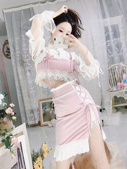 พรีออเดอร์ : ชุดเซ็ตแฟชั่นน่ารักๆ (ราคาแยกชิ้น) เสื้อแขนยาวสีขาวแต่งเสื้อกั๊ก และ กระโปรงผ่าข้างเข้าชุด มีให้เลือก 2สี