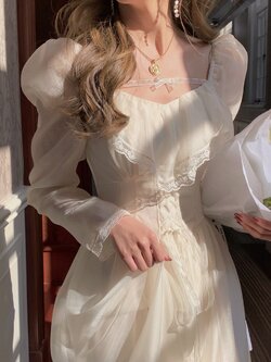 Acaine : พรีออเดอร์ เดรสยาวผ้ากอซสไตล์เจ้าหญิง คอกว้างแต่งสายริบบิ้นด้านหน้าแบบสวยหวาน มีให้เลือก 2สี แบรนด์แท้