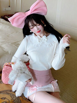 Summer Joy : พรีออเดอร์ เสื้อสเวตเตอร์แขนยาวแต่งปกคอบัวระบายลูกไม้ แบรนด์แท้