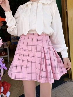 พรีออเดอร์ : กระโปรงป้ายสีชมพูลายสก็อตสไตล์ญี่ปุ่นน่ารักๆ แต่งกระเป๋าหัวใจ ด้านหลังแบบขอบเอวยืด