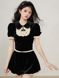 Acaine : พรีออเดอร์ ชุดเซ็ทแฟชั่น (ราคาแยกชิ้น) เสื้อเชิ้ตแขนตุ๊กตาน่ารักกำมะหยี่ และ กางเกงสีดำกำมะหยี่เข้าชุดทรงขาบาน แบรนด์แท้