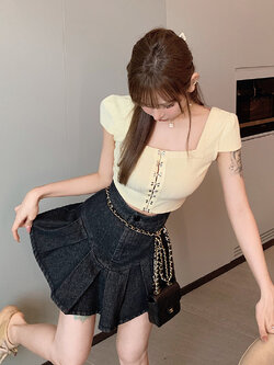 Girly Fancy Club : พรีออเดอร์ เสื้อยืดแฟชั่นสีเหลืองครอปสั้น แบรนด์แท้