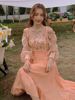 Palglg : พรีออเดอร์ กระโปรงยาวมีสายเอี๊ยมน่ารักๆ ทรงด้านข้างยาว หน้า-หลังสั้น มีซิปด้านหลัง แบรนด์แท้