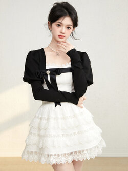 Acaine : พรีออเดอร์ ชุดเดรสสายเดี่ยวแต่งระบายลูกไม้ และ เสื้อคลุมไหล่กำมะหยี่แขนยาว (ราคาแยกชิ้น) แบรนด์แท้