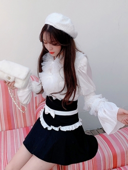 Summer Joy : กระโปรงแฟชั่นสีดำน่ารักๆ แต่งแถบระบายสีขาวตามแบบ งานแบรนด์