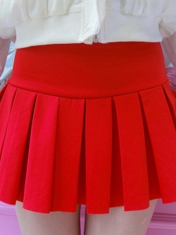 พรีออเดอร์ : กระโปรงสั้นมินิสเกิร์ตสไตล์ญี่ปุ่น กระโปรงเทนนิสจีบรอบ เนื้อผ้านิ่มสีแดง มีกางเกงซับในตัว