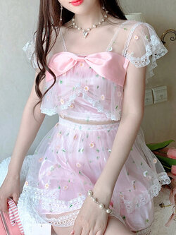 Summer Joy : พรีออเดอร์ เดรสสีชมพูแฟชั่นสไตล์ญี่ปุ่นหวานๆ ปักลายดอกไม้ ช่วงเอวแต่ผ้าบางใส เหมือนใส่ชุดสองชิ้น (ตัวชุดเป็นชิ้นเดียวกัน) แบรนด์แท้