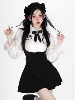 Shaoyeyan : พรีออเดอร์ ชุดเซ็ตแฟชั่น (ราคาแยกชิ้น) กระโปรงแฟชั่นมีสายคล้องคอแต่งกระดุมหน้า / เสื้อเชิ้ตขาว แขนยาว-สั้น แบรนด์แท้ (สินค้านี้ไม่ร่วมโปรส่วนลดอื่นๆ)