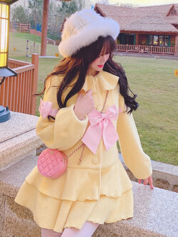 Summer Joy : พรีออเดอร์ เสื้อโค้ทแฟชั่นสไตล์ญี่ปุ่นน่ารักๆ แบบตุ๊กตา แต่งแถบโบว์ช่วงตัว มีให้เลือก 2 สี (ปลอกแขนขนจิ้งจอกแยกจำหน่าย) แบรนด์แท้