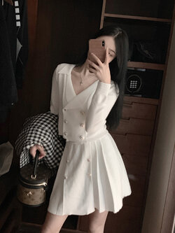 พรีออเดอร์ : ชุดสูทคาดิแกนแฟชั่นสีขาวแขนยาว เสื้อสูทครอป + กระโปรงเข้าชุด เนื้อผ้าขนถักคาดิแกน ขอบเอวยืด