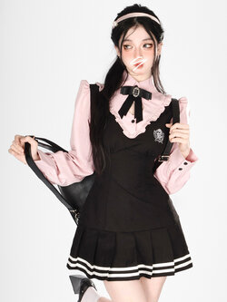 Shaoyeyan : พรีออเดอร์ เดรสแฟชั่นสไตล์วิทยาลัยแขนยาวสีชมพูฉลุลายหัวใจกลางอก