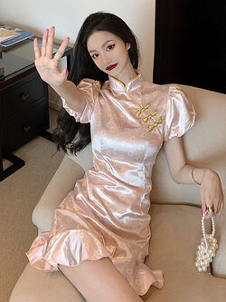 พรีออเดอร์ : เดรสกี่เพ้าสั้นพิมพ์ลายดอกไม้ ช่วงแขนพองๆ หวานๆ