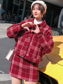 พรีออเดอร์ : ชุดเซ็ทฤดูหนาว แฟชั่นสีแดงลายสก็อต เสื้อแจ็คเก็ต+ กระโปรงลายสก็อตเข้าชุด