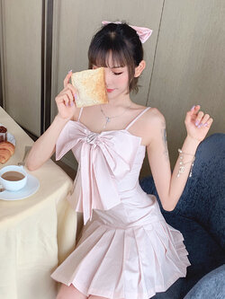 Girly Fancy Club : พรีออเดอร์ เดรสแฟชั่นสายเดี่ยวน่ารักๆ ติดโบว์ใหญ่ด้านหน้า ช่วงกระโปรงแต่งจีบ มีให้เลือก 2สี แบรนด์แท้