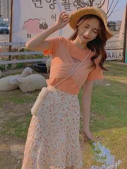 Palglg : พรีออเดอร์ เสื้อยืดแฟชั่นสไตล์เกาหลีแต่งผ้าผูกโบว์ใหญ่ด้านหลัง แบรนด์แท้