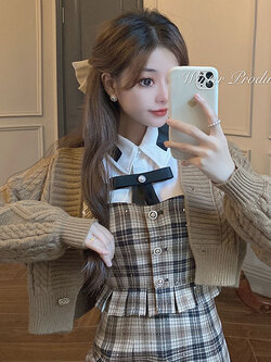 พรีออเดอร์ : เสื้อคลุมไหมพรมคาดิแกนน่ารักๆ มีให้เลือก 2สี