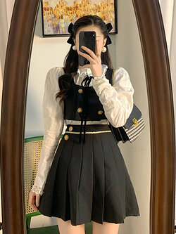 พรีออเดอร์ : ชุดสูทเซ็ท (ราคาแยกชิ้น) เสื้อกั๊กครอปสั้นสีดำติดกระดุมสองแถวด้านหน้า / กระโปรงสีดำจีบรอบ และ เสื้อเชิ้ตแขนยาวตามแบบ