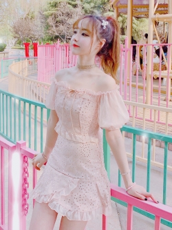 พรีออเดอร์ : ชุดเซ็ทแฟชั่นสไตล์หวาน เสื้อแขนโคมเกาะอกน่ารักๆ + กระโปรงเข้าชุด