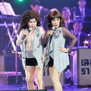 สุดา ชื่นบาน & ฉันทนา กิติยพันธ์