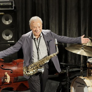 Sadao Watanabe (渡辺 貞夫)