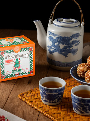 ชาใบ น้ำเต้าดอกบัว ตรานกยูง 1 กล่อง