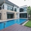 ให้เช่าบ้านเดี่ยว 2 ชั้น มีสระว่ายน้ำส่วนตัว ใกล้เอกมัย / ทองหล่อ เพียง 700-800 เมตร อยู่ถนนประดิษฐ์มนูญธรรม (ซอย ยืนยง)